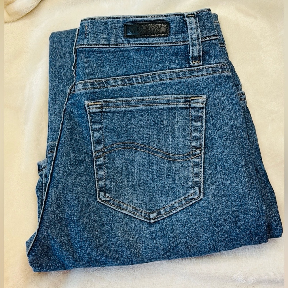 Lee Relaxed Fit Flare Jeans Size 6